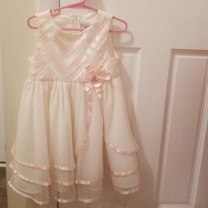 Beautiful girls 4T dress